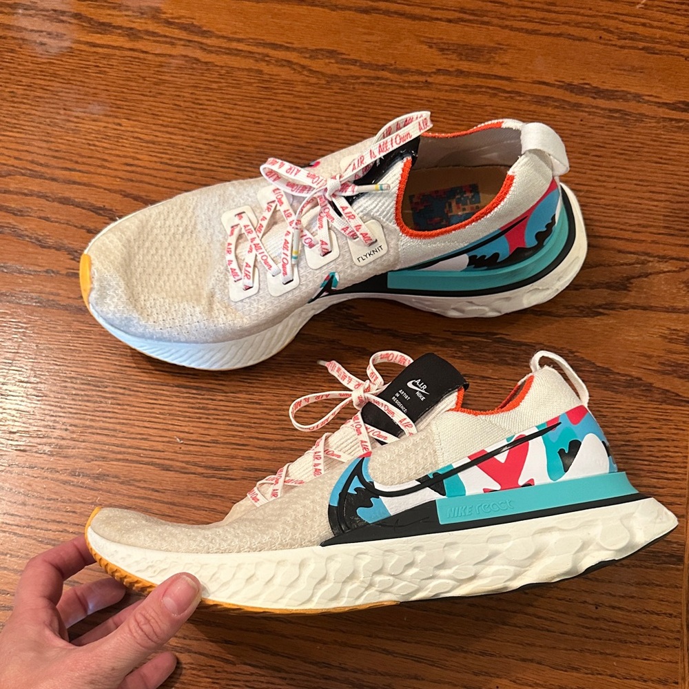 Men’s Nike air shoes size 11.5